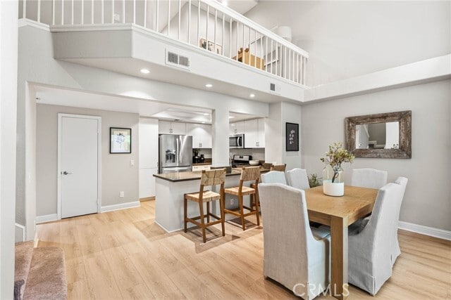 4 Nightingale Dr