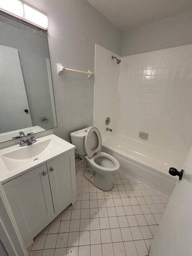 Photo - 3417 NW 44th St Unidad 206