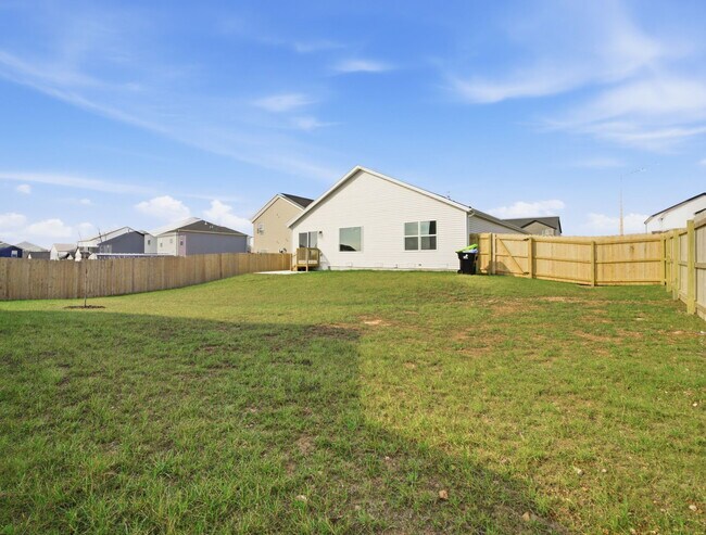 Photo - 784 Hoffman Hills Blvd