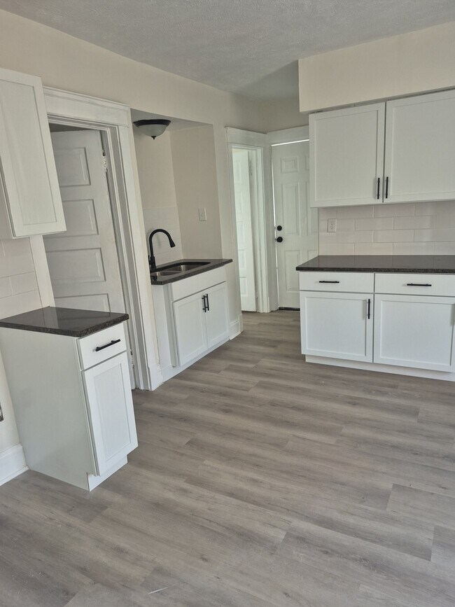 3449 W 54th St Unidad upper