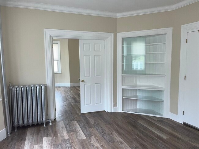 Photo - 194-1/2 Lexington St Unit 2