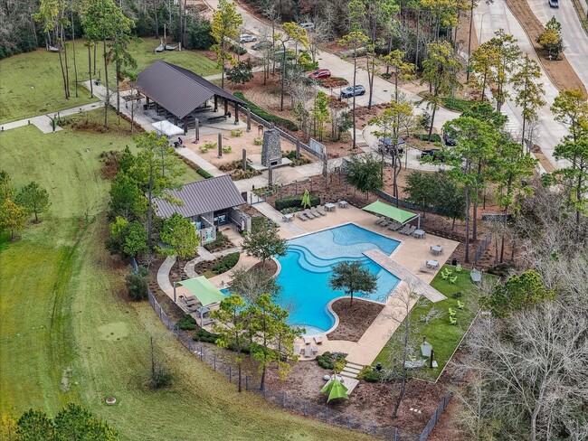 Building Photo - 16503 Whiteoak Canyon Dr