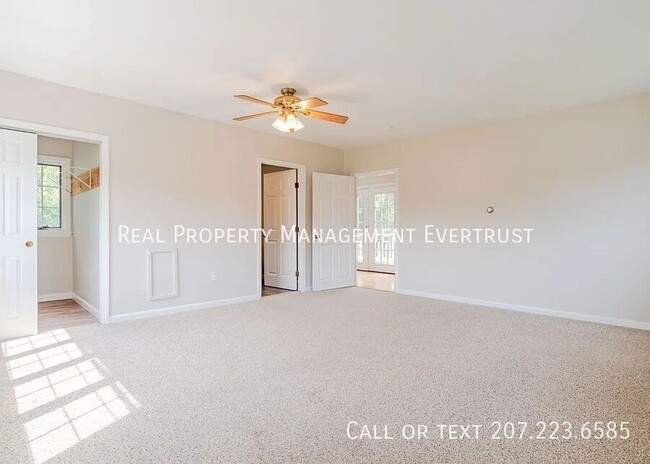 Building Photo - 111 Scott Dyer Rd Unit B