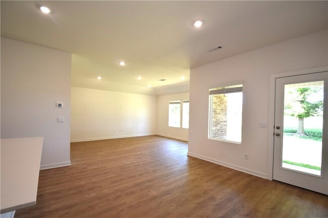 Photo - 322 Texas Ave