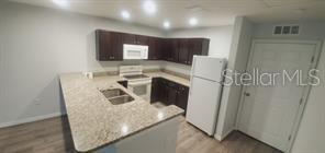 284 Gardner Ln Unit E