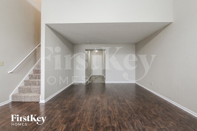 Photo - 8145 Maple Stream Ln