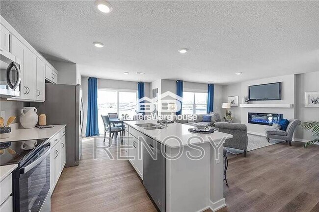 Photo - 2124 Bugge Dr