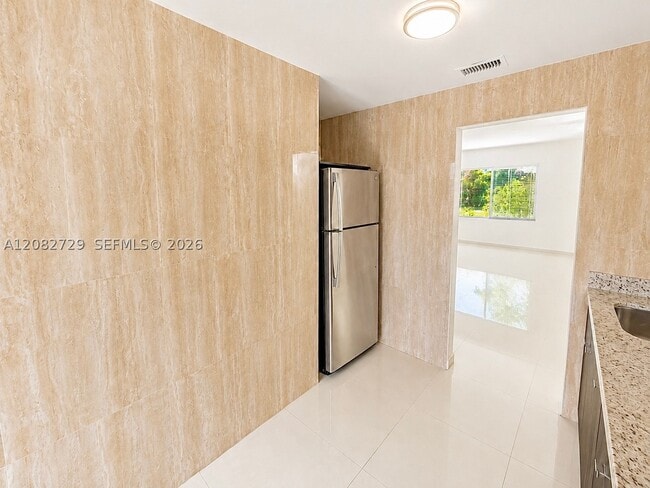 Photo - 1027 94th St Unit 7