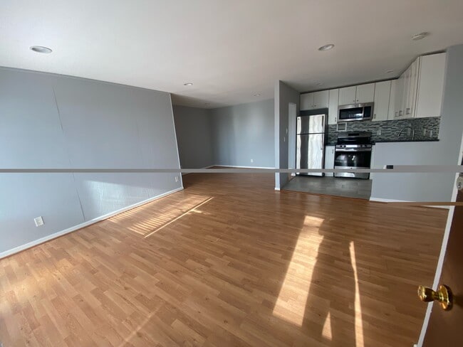 Photo - 180 Talbott St Unidad 107