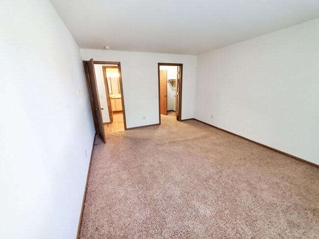 Photo - Orchard Village Apartments