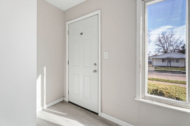 Photo - 14921 Myola Ave