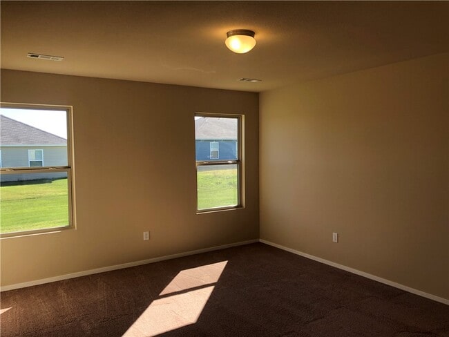 Photo - 602 W Pittsfield