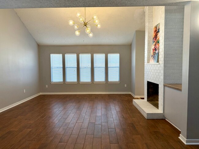 Photo - 1020 Mcdale Ln