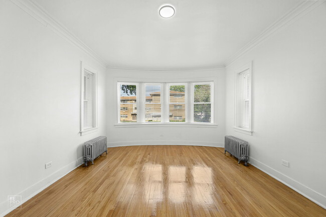 Building Photo - 8101 S Drexel Ave Rental