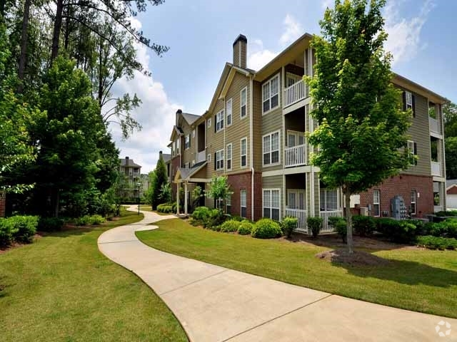 Building Photo - Village on the Green Rental