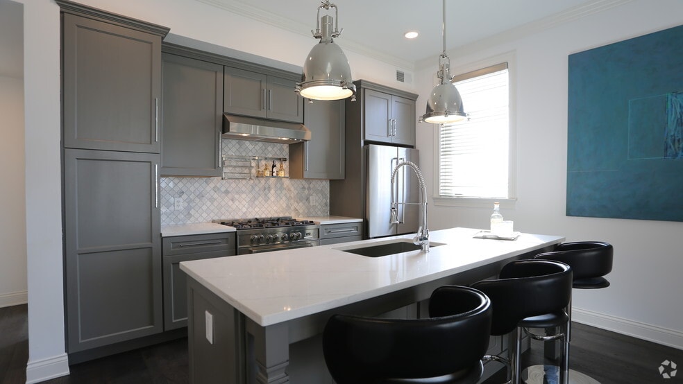 Stunning gormet kitchen with high end finishes