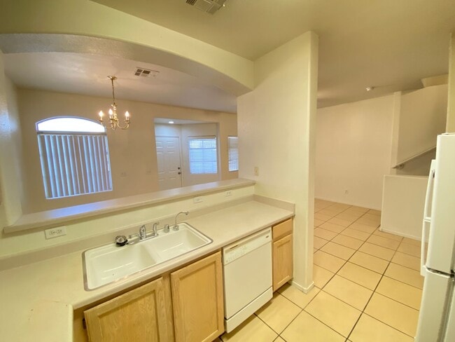 Photo - Charming 2Bed/3Bath/w/Garage, Home located in Summerlin