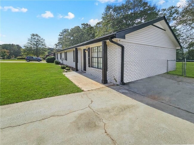 Photo - 8327 Glenwoods Terrace