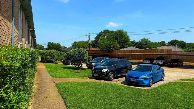 Building Photo - 8360 Jorine Dr Unit 8360 Rental