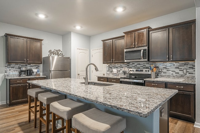 Photo - 7216 Jebson Pass