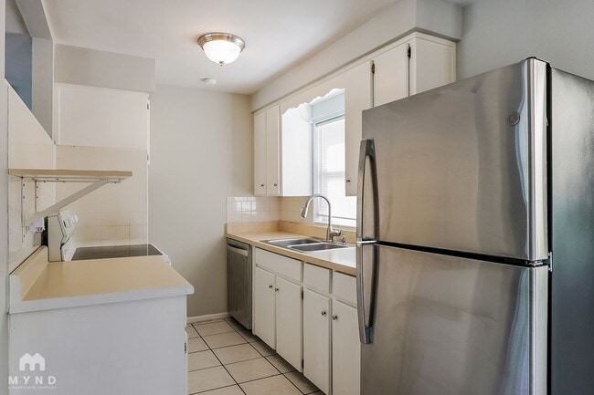 Photo - 1610 Mona Ave