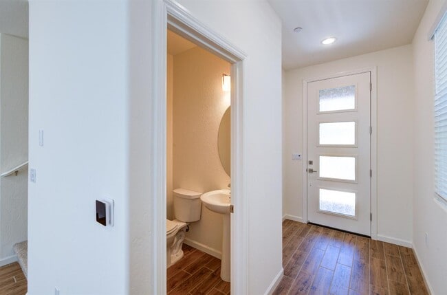 Photo - 1498 Vintage Ln