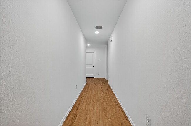 Photo - 27130 Breakaway Ln