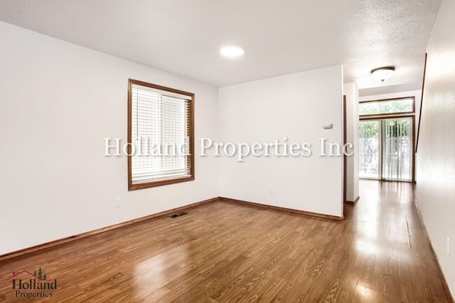Photo - 18215 SW Longacre St