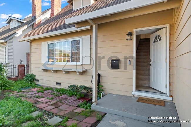 Photo - 1396 Saratoga Dr