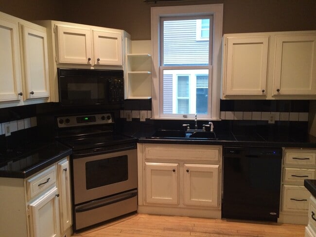 Photo - 918 S 1st Ave Unit 918 S 1st main floor apt