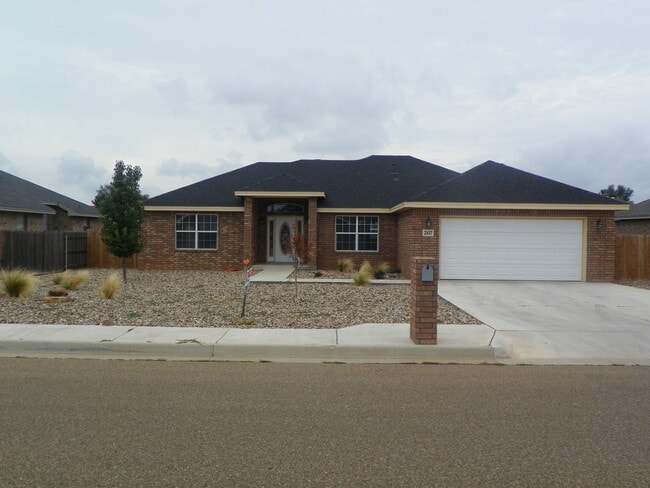 SPECTACULAR NEWER HOME, FIREPLACE, FORMAL ... - SPECTACULAR NEWER HOME, FIREPLACE, FORMAL ...