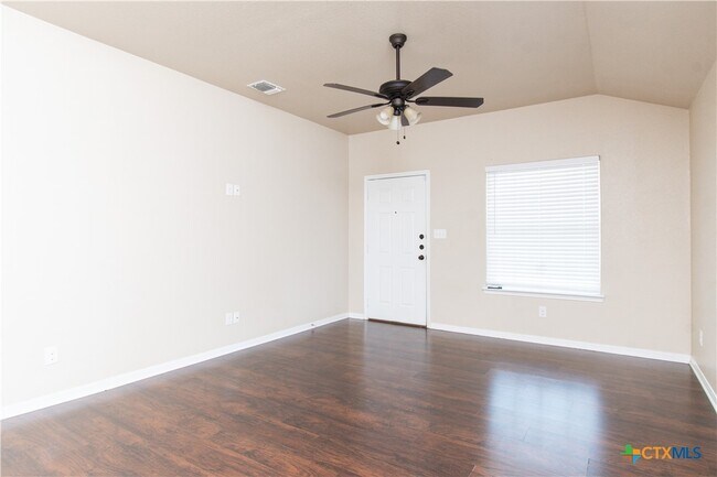 Photo - 1102 Grace Point Dr