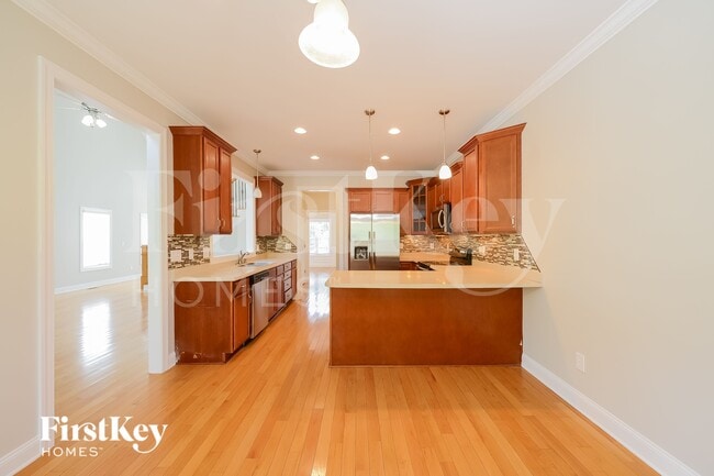 2373 Topaz Ln