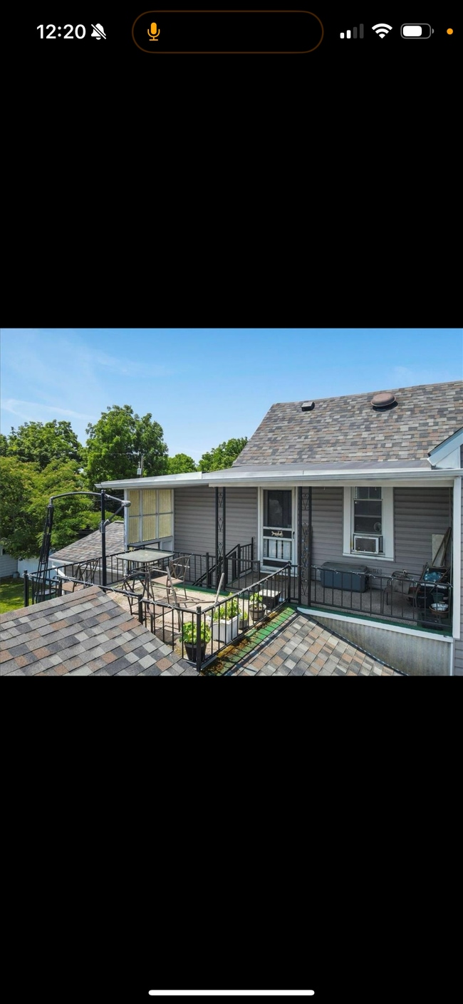 Photo - 1324 Main St Unidad B