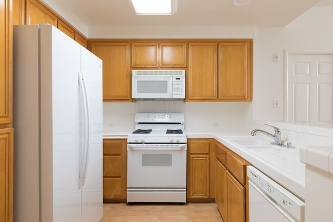 Photo - 240 Caldecott Ln Unit 108