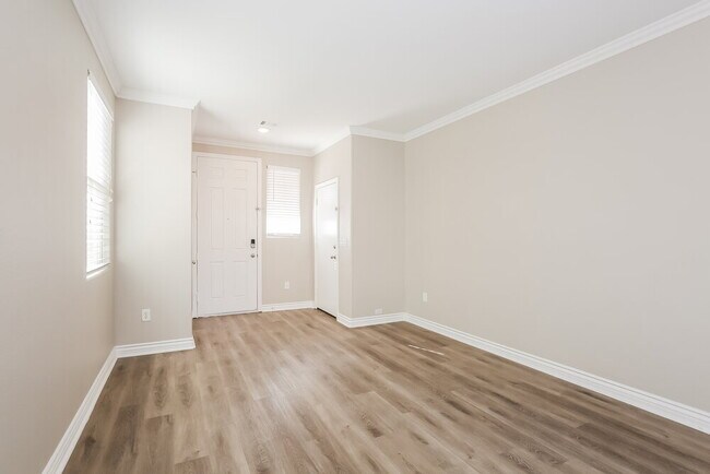 Photo - 2316 Cockatiel Dr