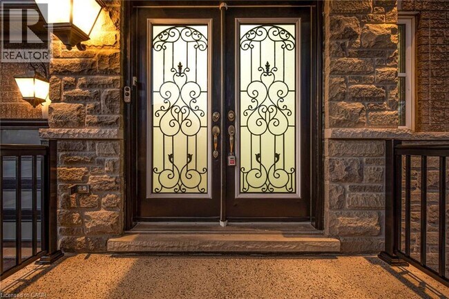 Photo - 5 Freedom Oaks Trail