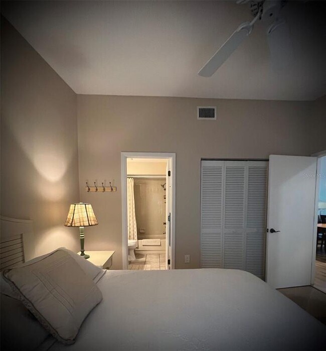 Photo - 4570 Weybridge St Unit 32