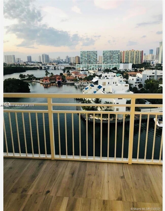 Building Photo - 400 Kings Point Dr Unit 1111 Rental