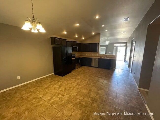 Photo - 5526 108th St