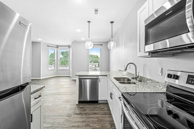 Building Photo - 260 N 10th St Unit 220 North