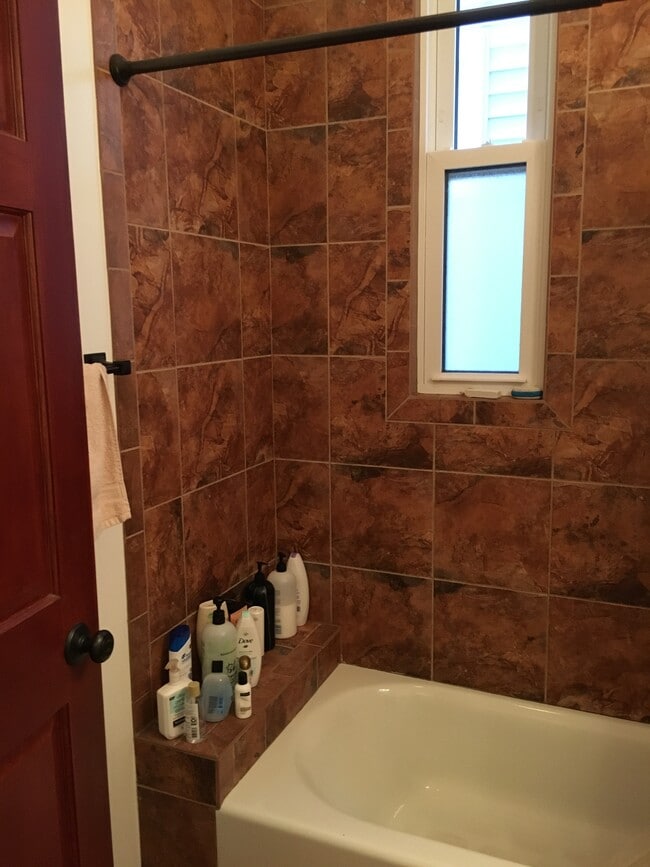 Photo - 1331 W George St Unit 1