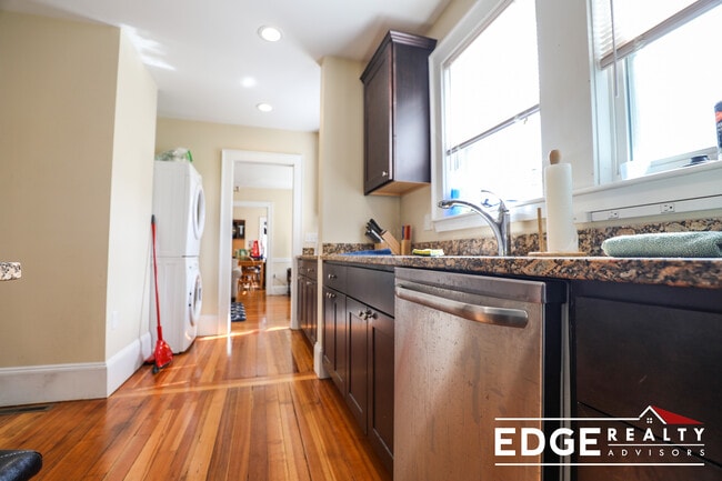 Photo - 8 Matchett St Unit 1