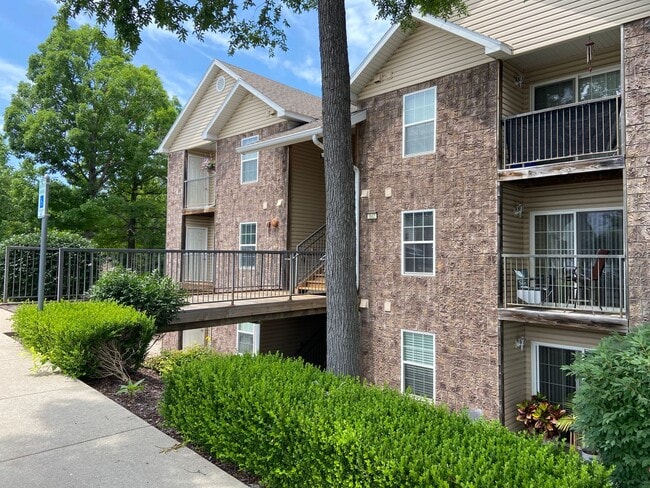 Building Photo - Condominium in FoxPointe