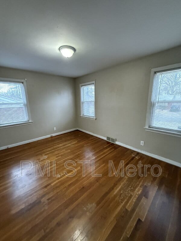 Photo - 9350 Duenke Dr