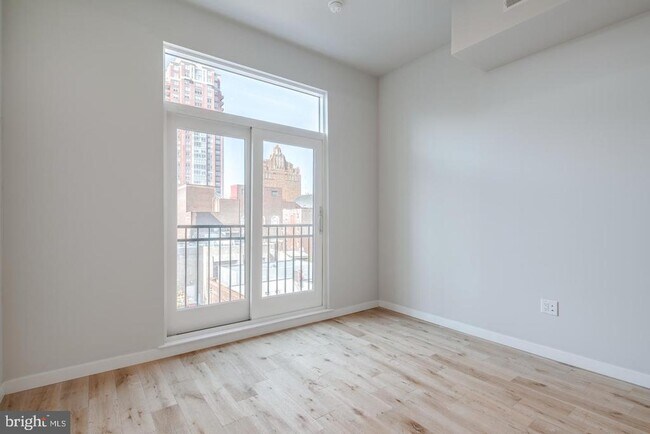 Photo - 412 S 13th St Unit 606
