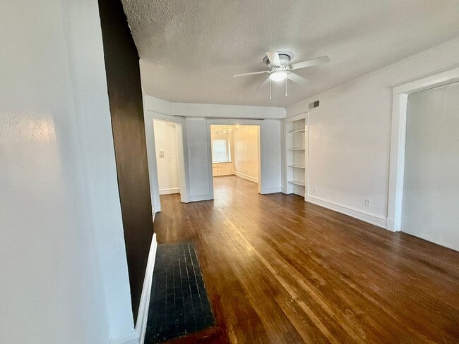 Photo - Shelby Unit 3532-3N