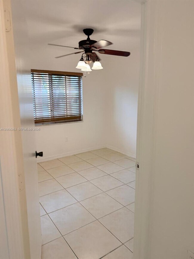 1250 SE 26th St Unit 101