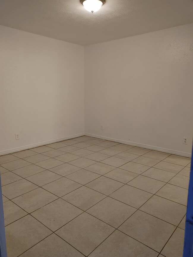 1820 Whitner St Unit 3