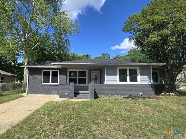 Building Photo - 610 W Washington Ave